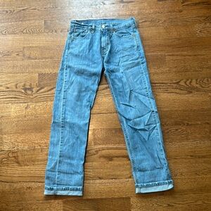 blue levi jeans